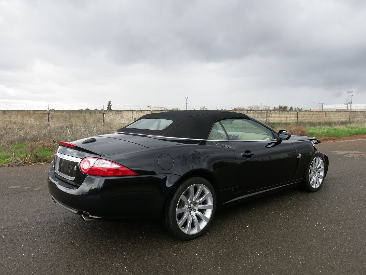 Purchase used 2009 Jaguar xk convertible damaged wrecked rebuildable
